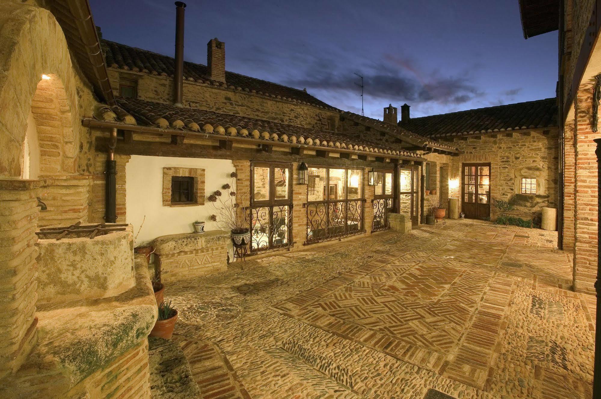 Hosteria Camino Luyego de Somoza Ngoại thất bức ảnh